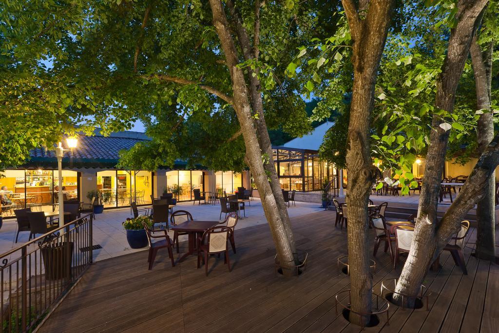 Club Vacances Bleues Domaine De Chateau Laval Gréoux-les-Bains Εξωτερικό φωτογραφία