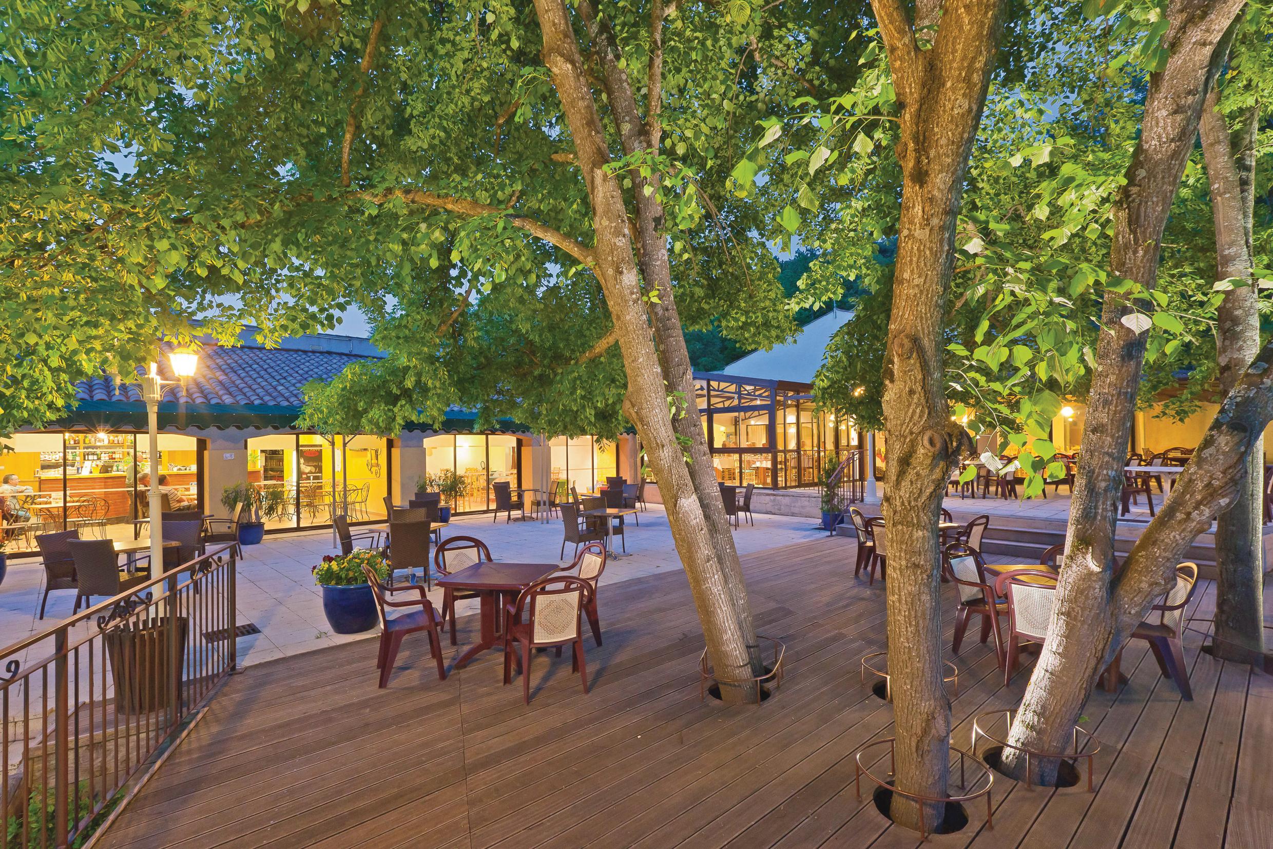 Club Vacances Bleues Domaine De Chateau Laval Gréoux-les-Bains Εξωτερικό φωτογραφία