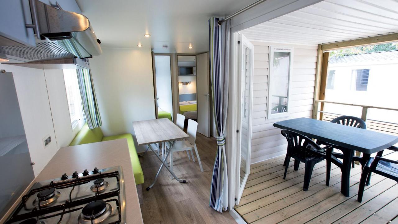 Club Vacances Bleues Domaine De Chateau Laval Gréoux-les-Bains Εξωτερικό φωτογραφία