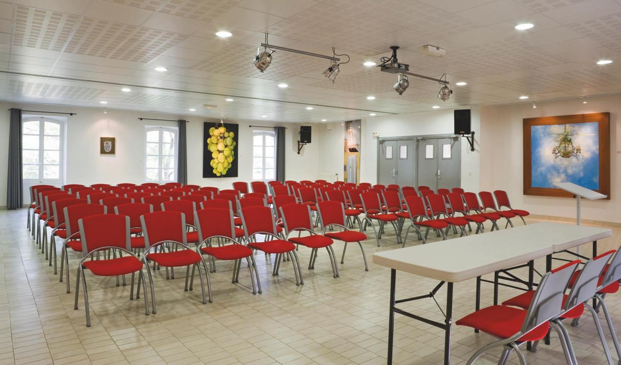 Club Vacances Bleues Domaine De Chateau Laval Gréoux-les-Bains Εξωτερικό φωτογραφία