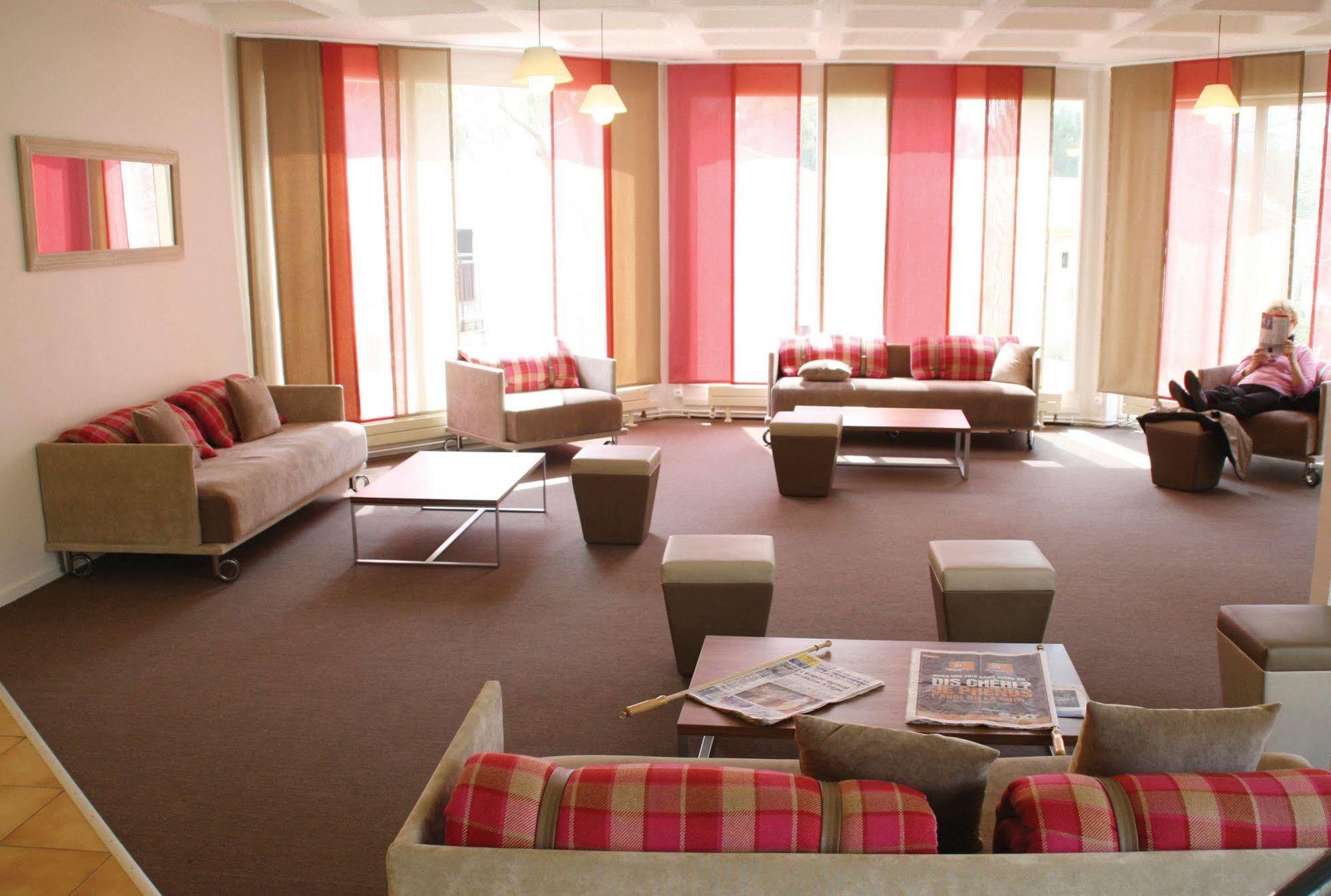 Club Vacances Bleues Domaine De Chateau Laval Gréoux-les-Bains Εξωτερικό φωτογραφία